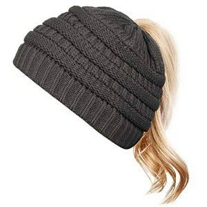 1 HR SALE!! NEW GRAY PONYTAIL BEANIE!